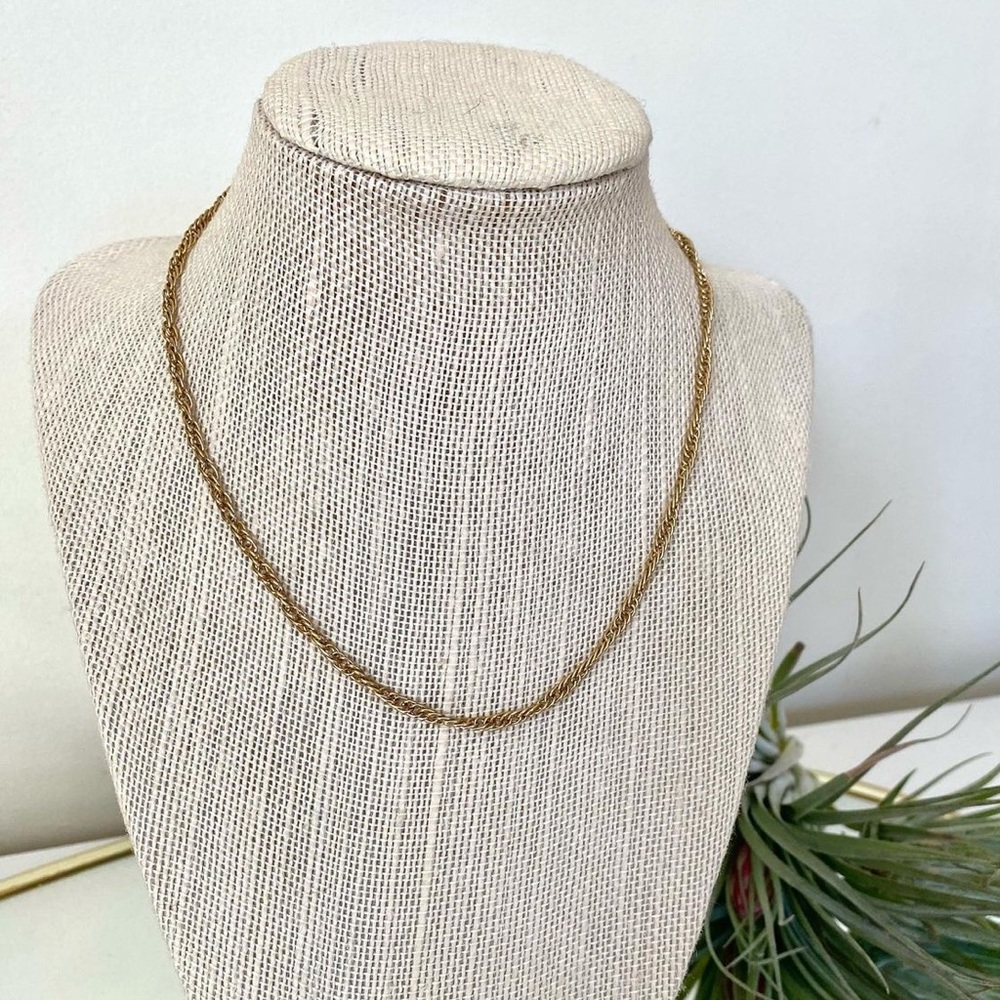 Beautiful Vintage Textured Gold Chain Necklace